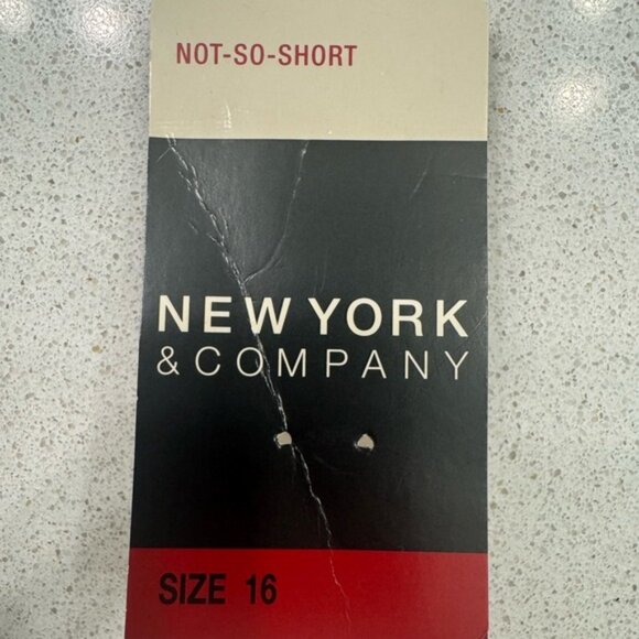 New York & Company Khaki Shorts with Drawstring, in Women’s Size 16 - Picture 11 of 11